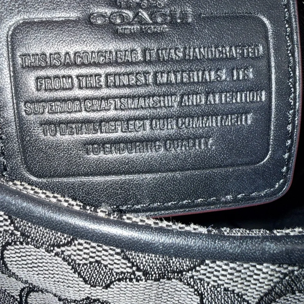 👜 Coach Signature Soho Flap Hobo Shoulder Bag